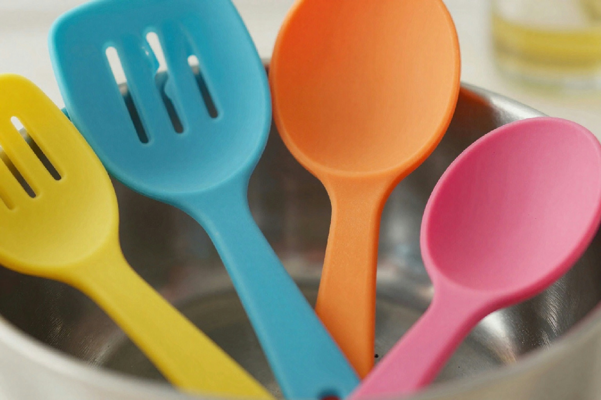 Silicone per alimenti: tutte le regole e i consigli per usarlo in sicurezza